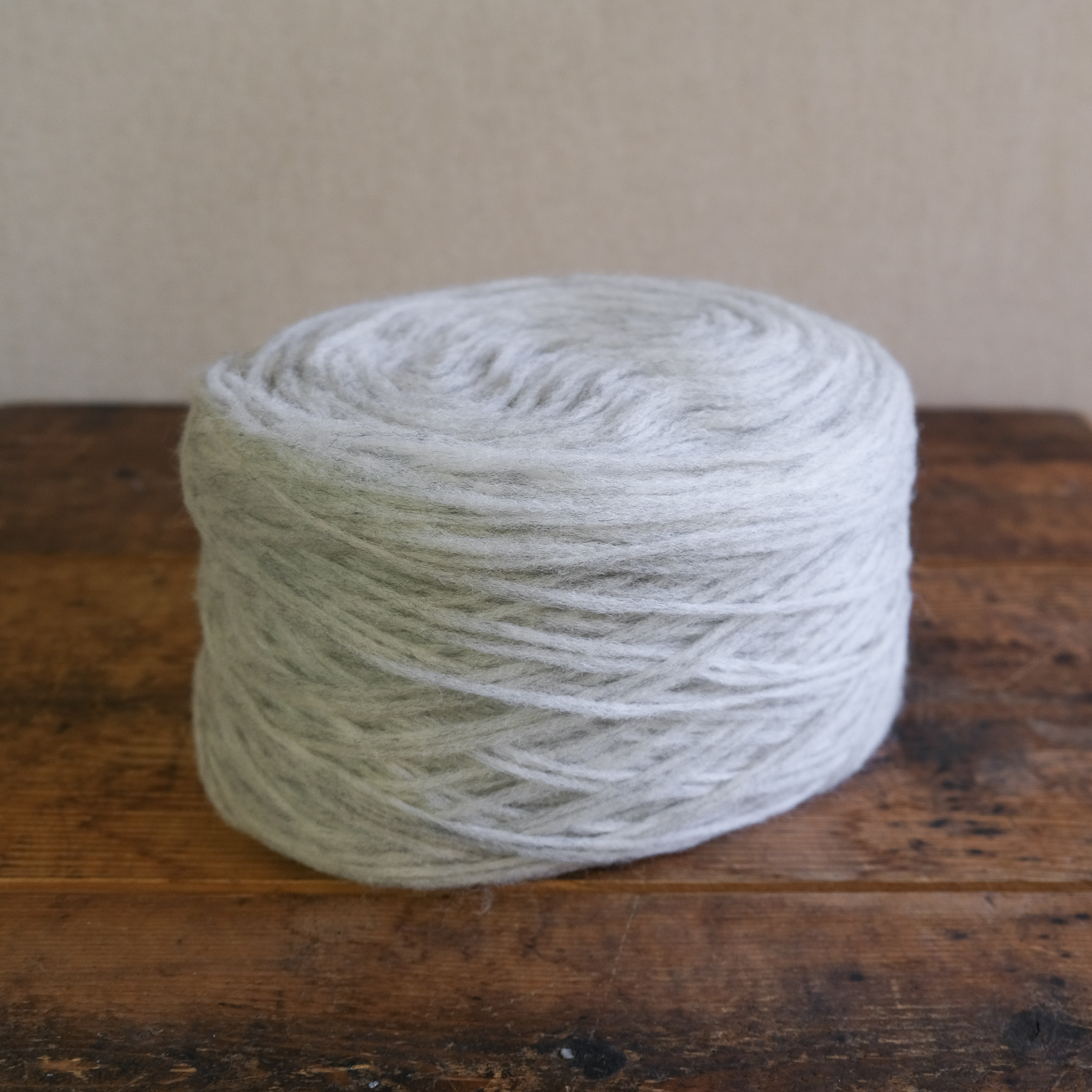 Forgarn - Norsk høstull, lys grå