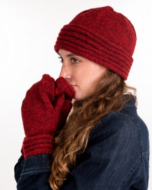 Wilma Lind lue og votter