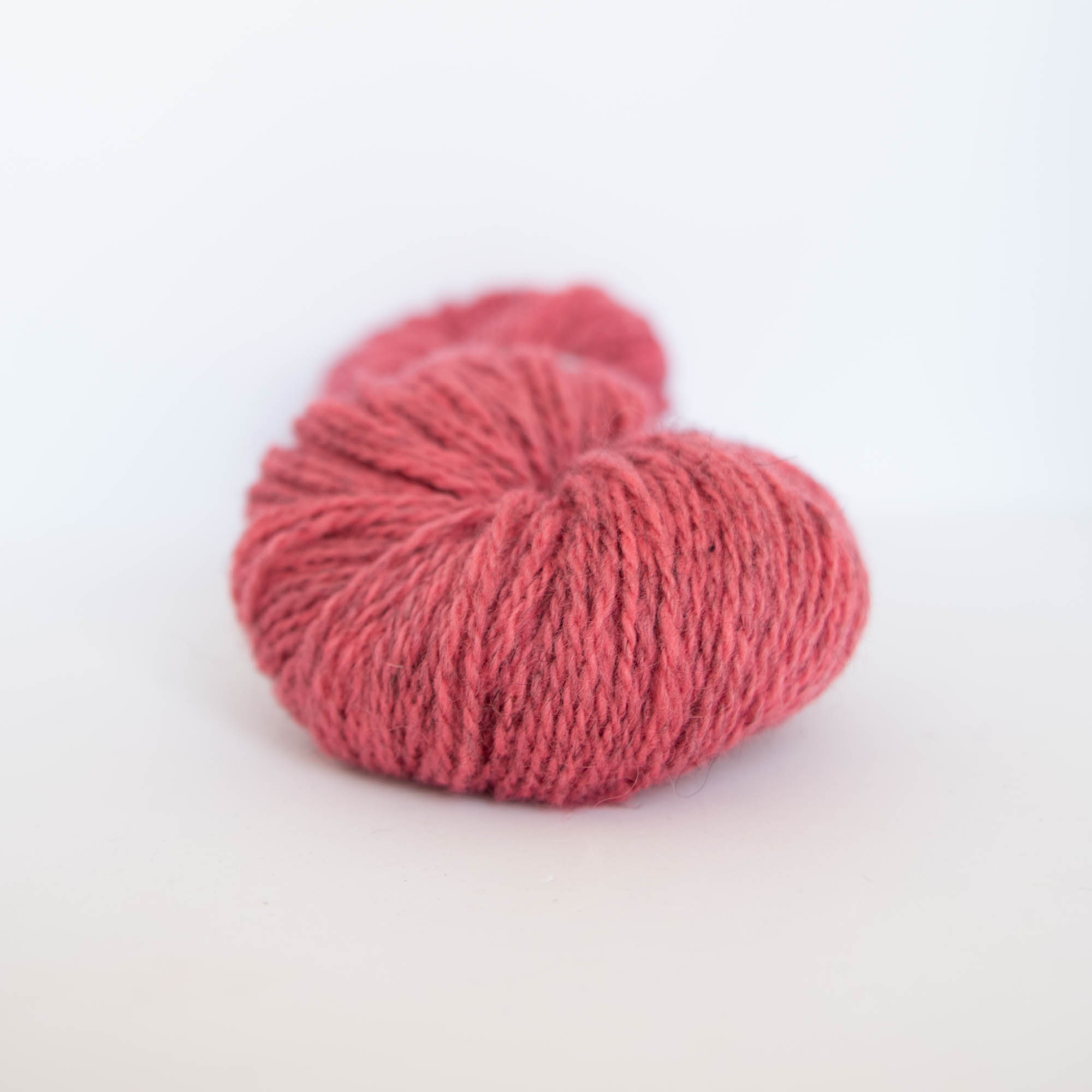 Vidde lamullgarn, lys korall