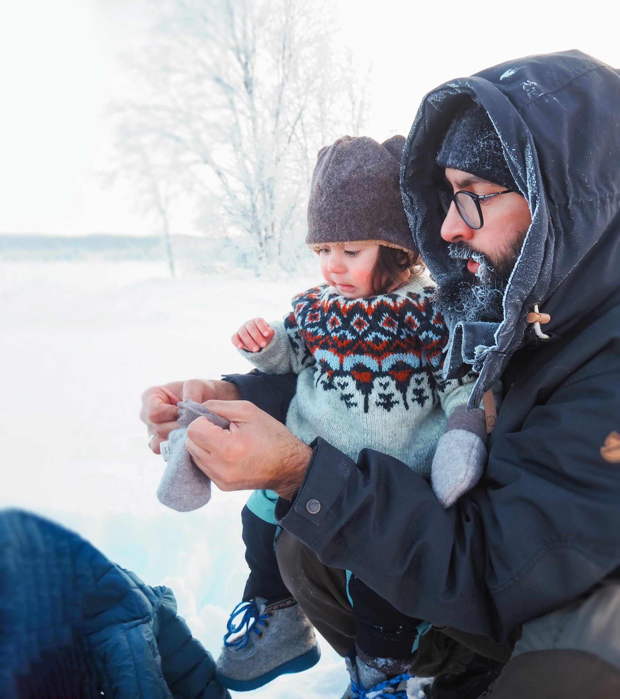 Matoaka barn, lys grå/terracotta (Sol/Ask)